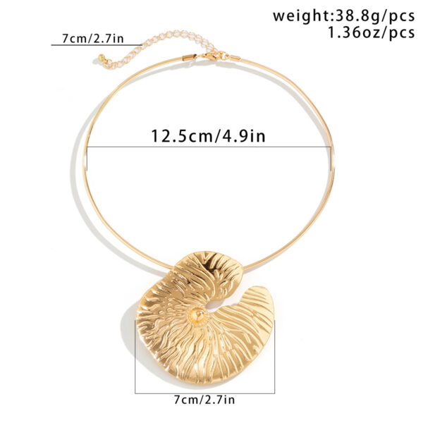 Cyberpunk Lotus Leaf Necklace for Women Gold & Silver Plated Statement Jewelry Edgy Necklace for Fashion-Forward Looks - Image 3